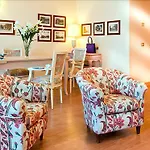 Carl And Do Hotell Baveno