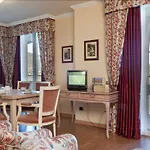Hotell Carl And Do 4*