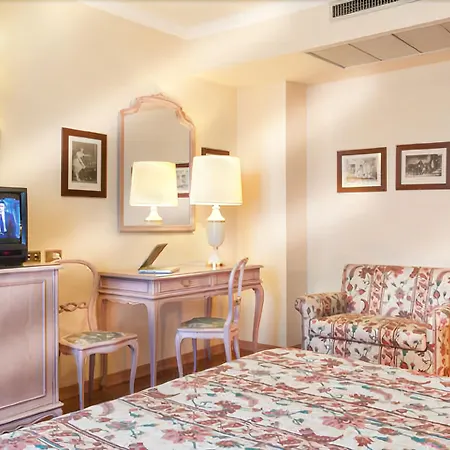 Carl And Do Otel 4*