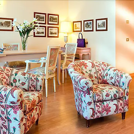Carl And Do Otel Baveno