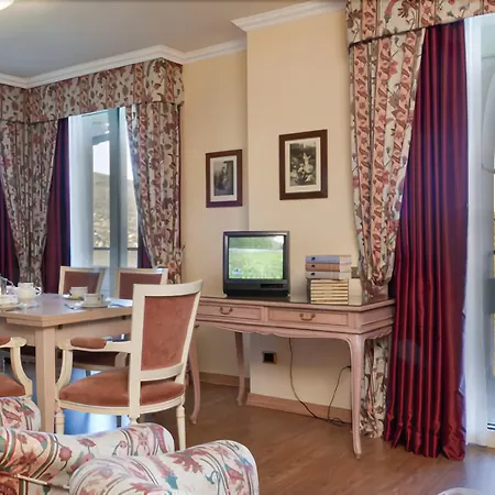 Otel Carl And Do 4*