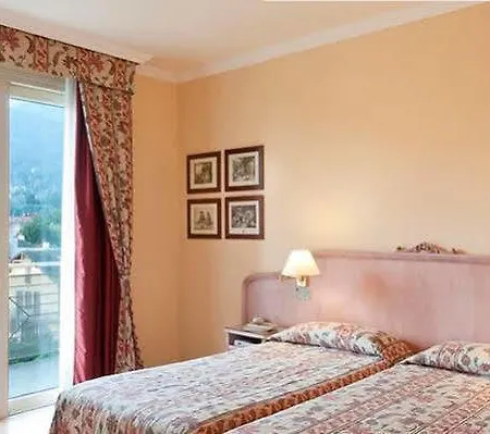 Carl & Do Hotel 4*