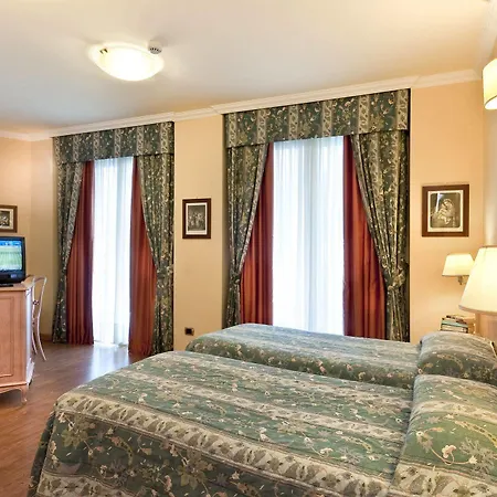 Carl & Do Hotel 4*