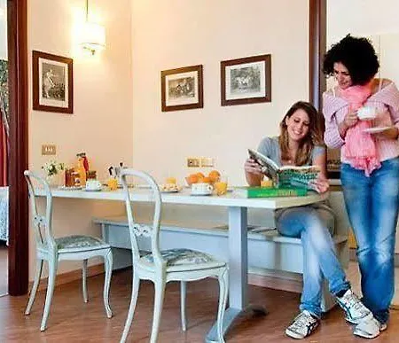 Carl & Do Hotel Baveno