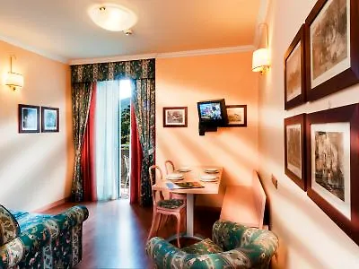 Carl & Do Hotel 4*