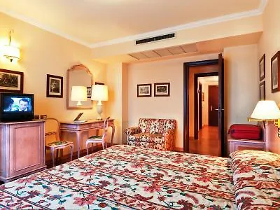 Carl & Do Hotel Baveno