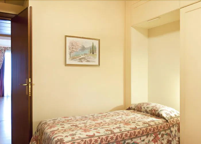 מלון Carl And Do