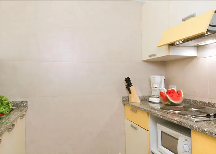 Carl And Do מלון